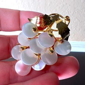 Vintage Grape Bunch Mother of Pearl Brooch, Pin, Jewelry, Grannycore, Italian